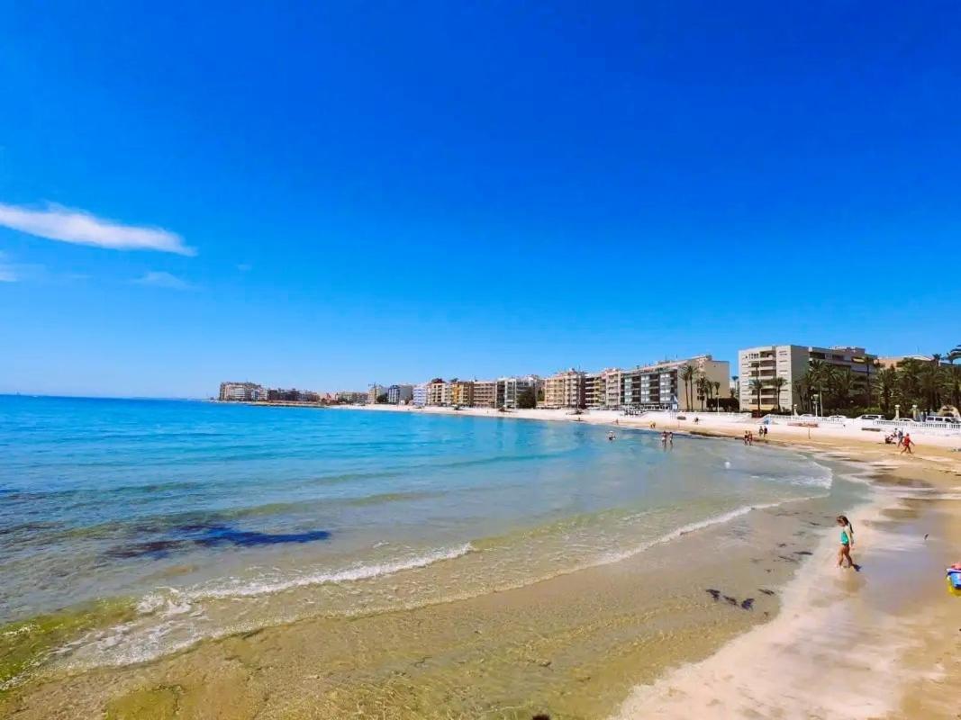 Amazing Penthouse On The Beach, Sea Views, Wifi, Airconditioning And Parking Torrevieja Zewnętrze zdjęcie